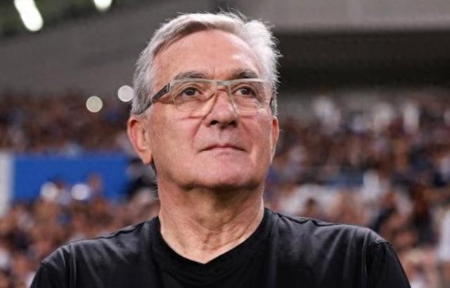 0-4！比国足还差，亚洲冠军10轮0胜，仅积5分沦为垫底，一蹶不振