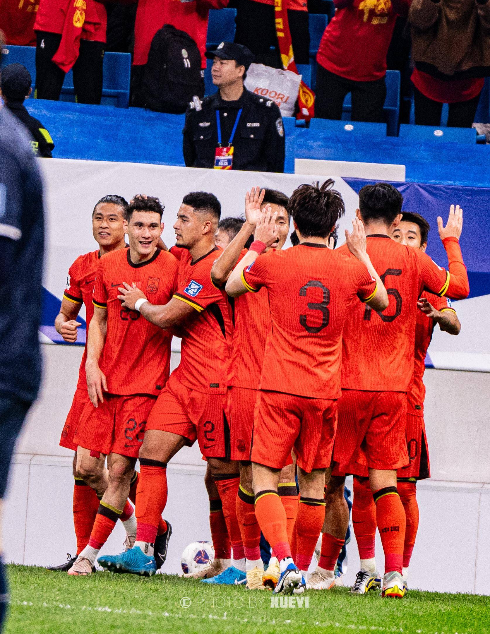 国足客场0-1沙特热议:伊万临场差到极致