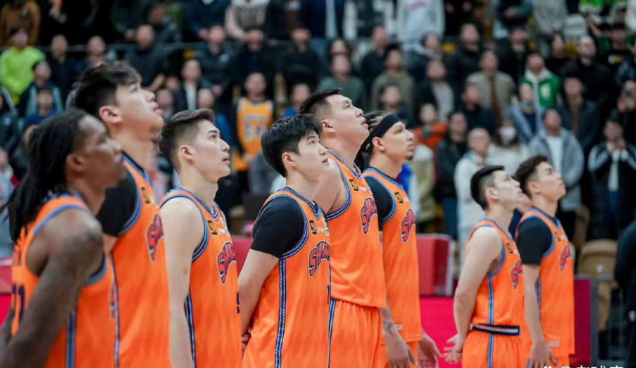 上海队大胜新疆，步入季后赛必然