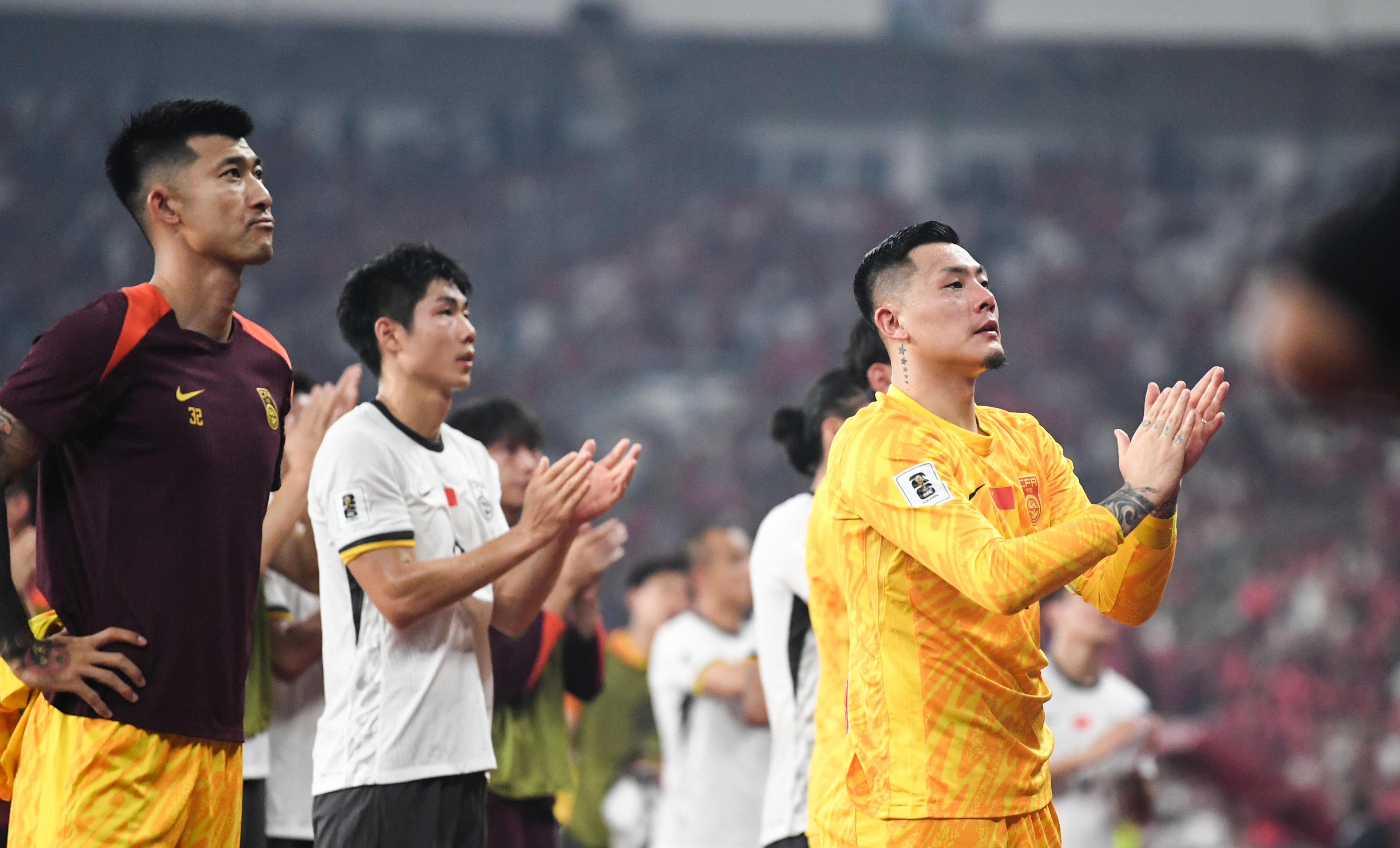 国足首发曝光,比伊万菱型中场更离谱,大比分失利几成定局