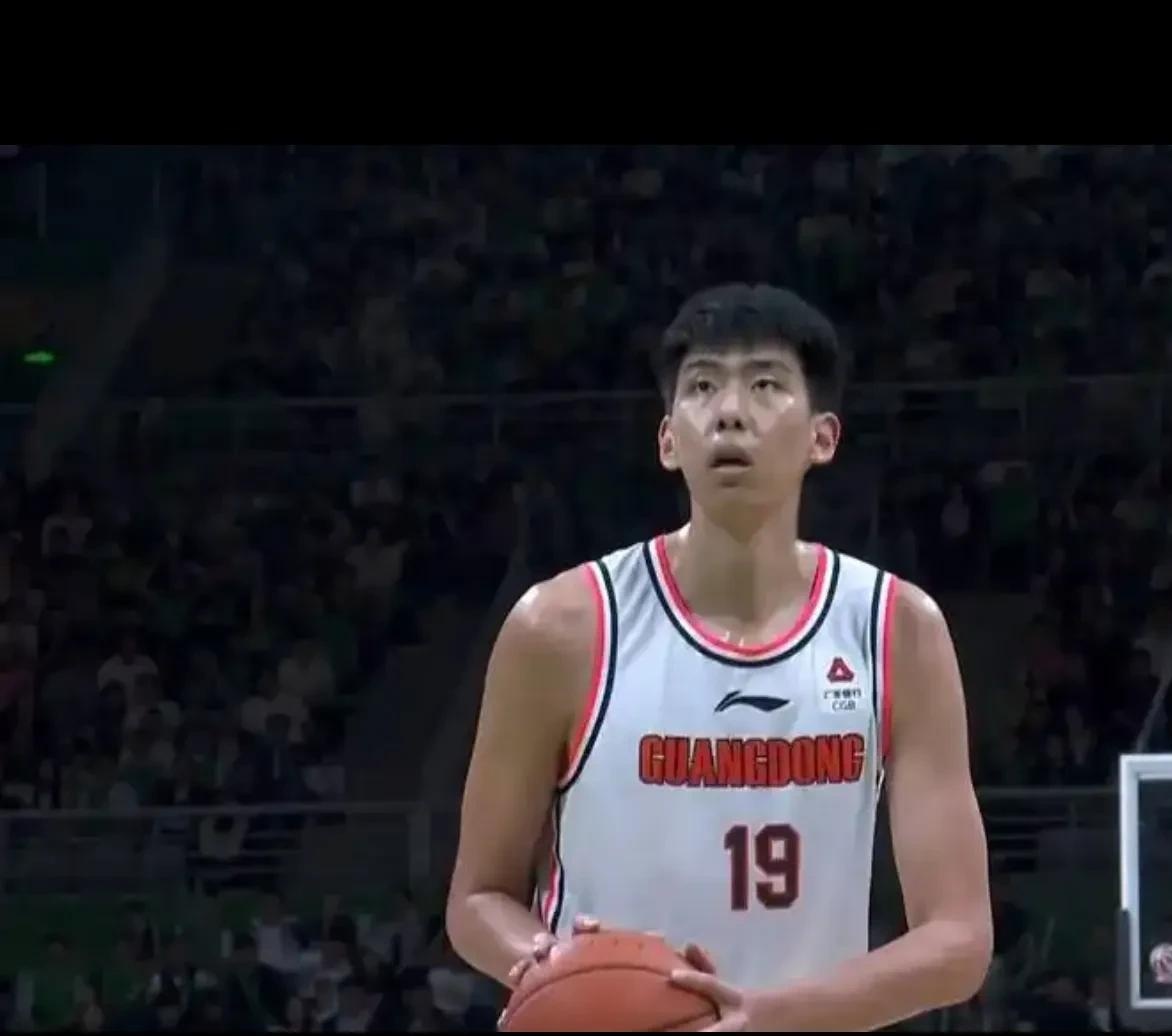 广东要挖墙脚？杜锋锁定广州大核，广厦危机再现！