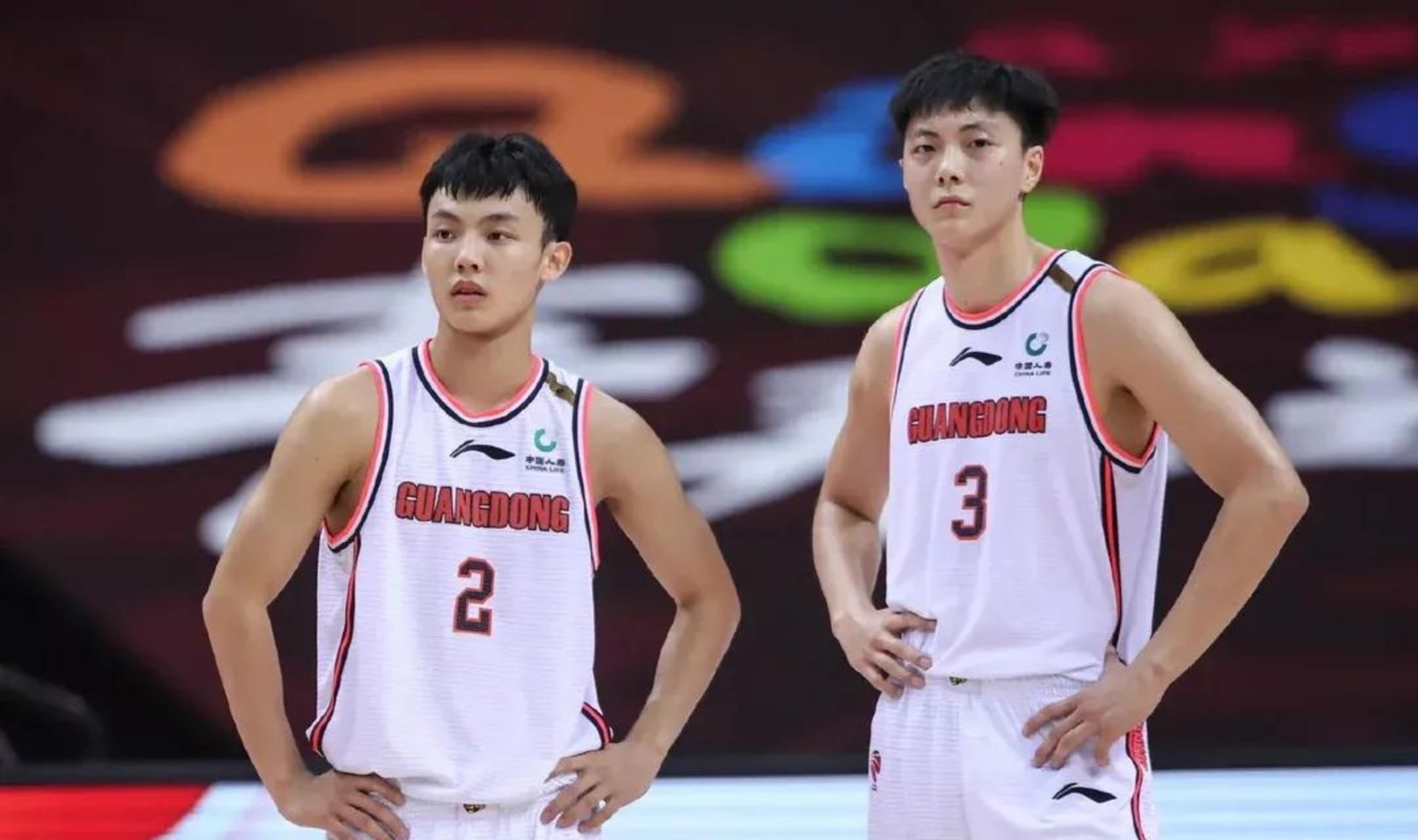 包含高诗岩、徐杰位置不稳定，王俊杰是热身赛最大发现的词条